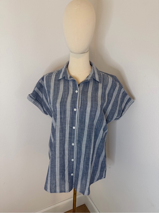 Marine Layer Tops - Marine Layer Blue & White Striped Chambray Button-Up Shirt 100% Cotton Medium